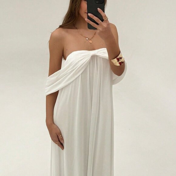 White Elegant Women's Holiday Sexy Off Shoulder Strapless Flowing Backless Dress - Picture 7 of 8